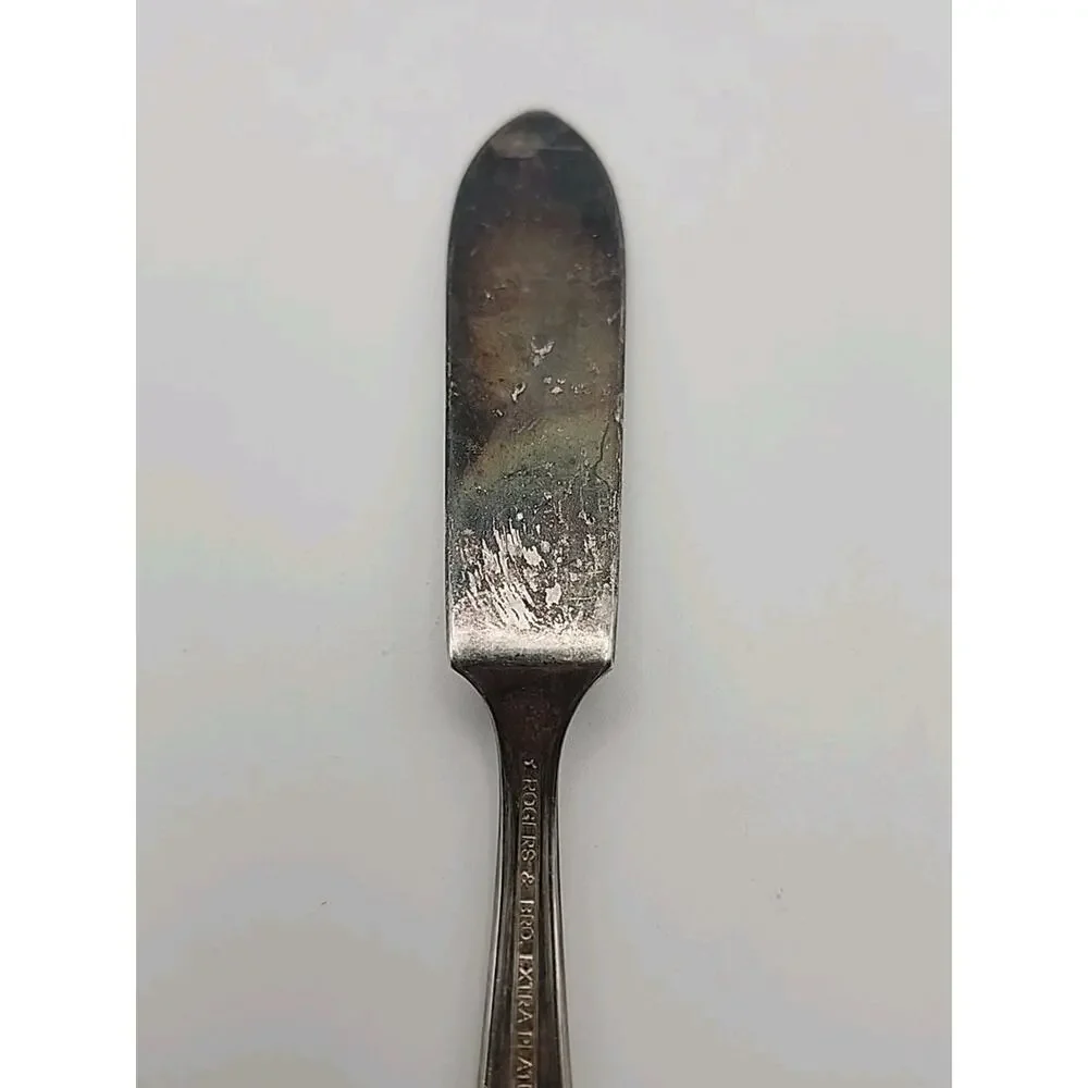Vtg WM Rogers & Sons ROYAL MANOR Extra Silverplate Flat Handle Butter Knife